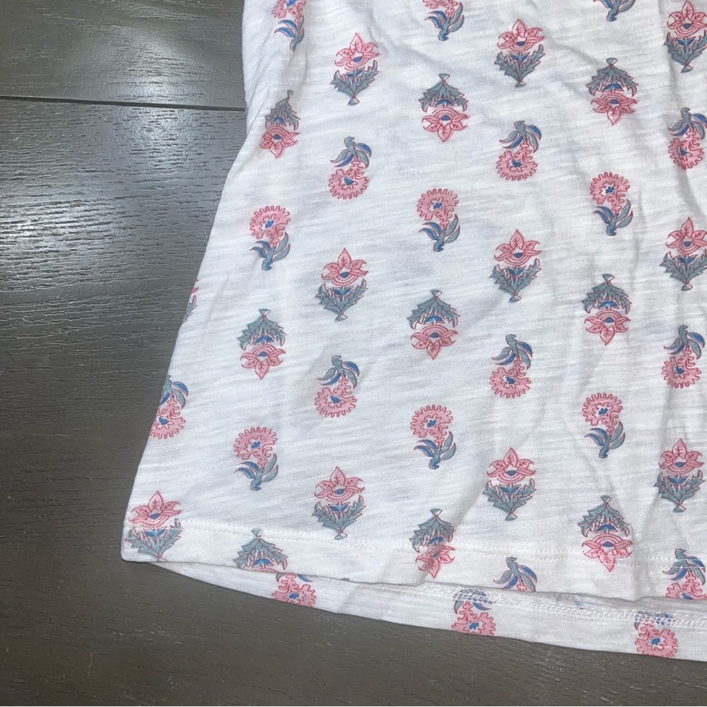 Lucky White Pink Floral Tank Ruffle Knit Loose Fit Tank Blouse NWT Medium Shirt - Picture 2 of 7